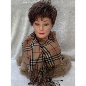 BB 👀 💜 Plaid Tan and Red Women's Scarf NOT BURBERRY